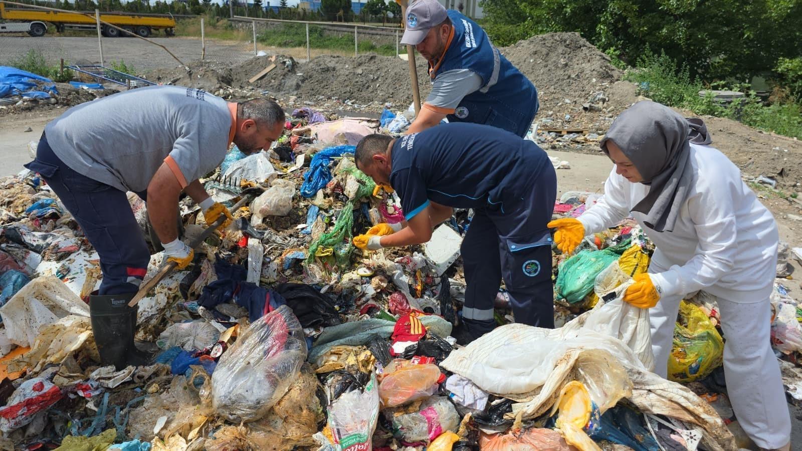 Zonguldak’ta film gibi olay! Altın dolu çanta çöp sanılıp kamyona yüklendi